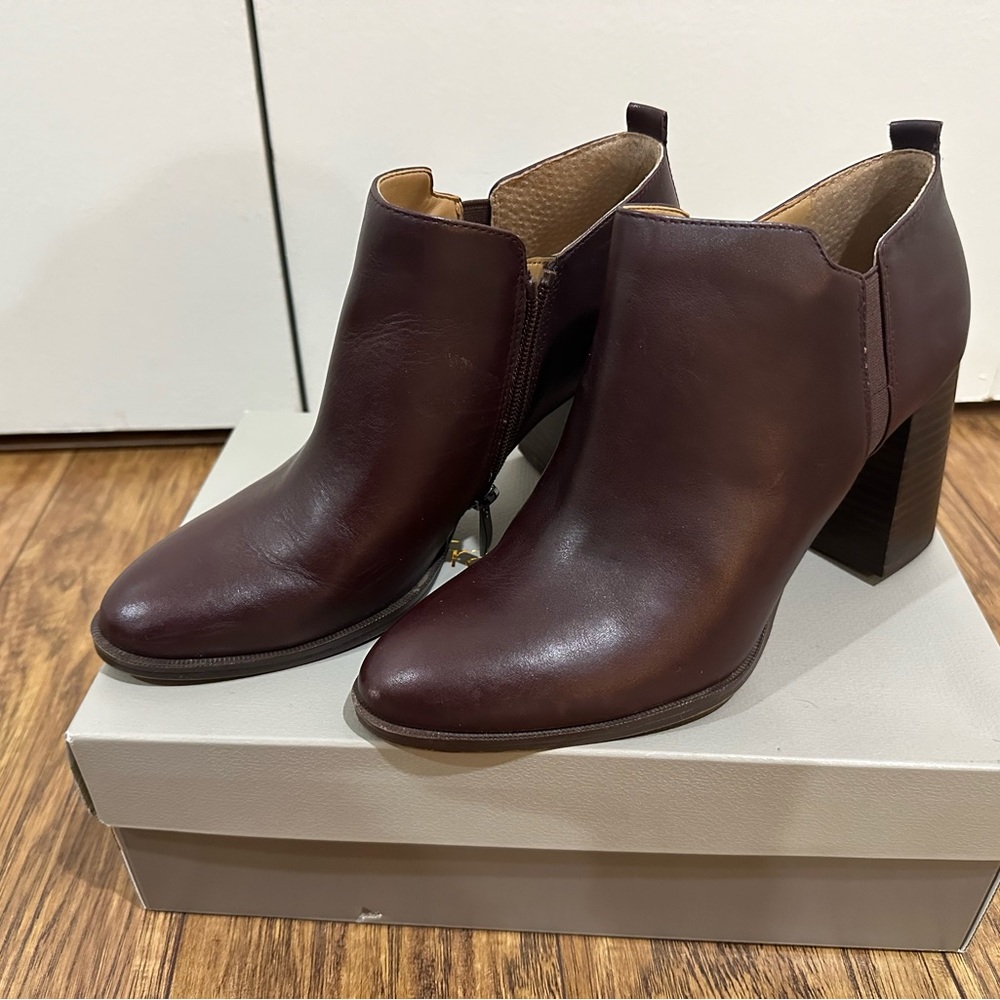Franco Sarto used Burgundy heeled boots